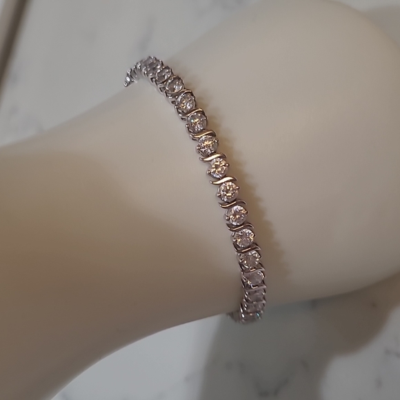 Diamonique Tennis Bracelet - Picture 7 of 7